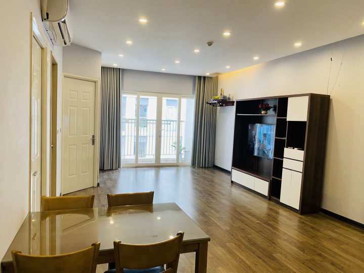 Cho thuê căn Ngoại Giao Đoàn, đường Nguyễn Văn Huyên kéo dài,2 phòng ngủ, Full nội thất giá 13 triệu-Lh 0985384919